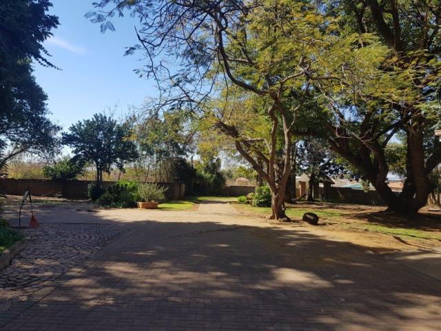 Commercial Property for Sale in Waterval East North West